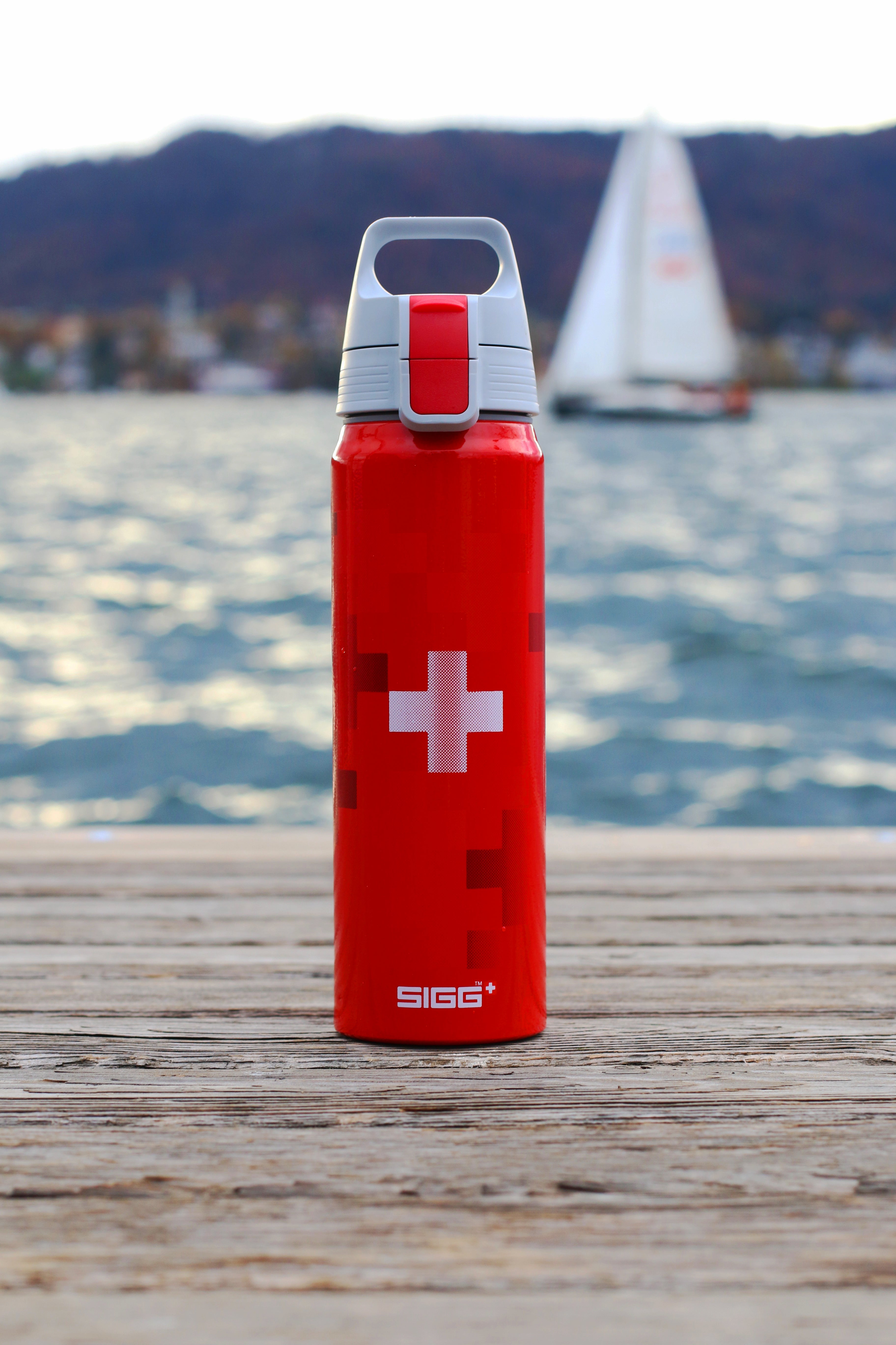 #grösse_0.75 l#farbe_swiss cross