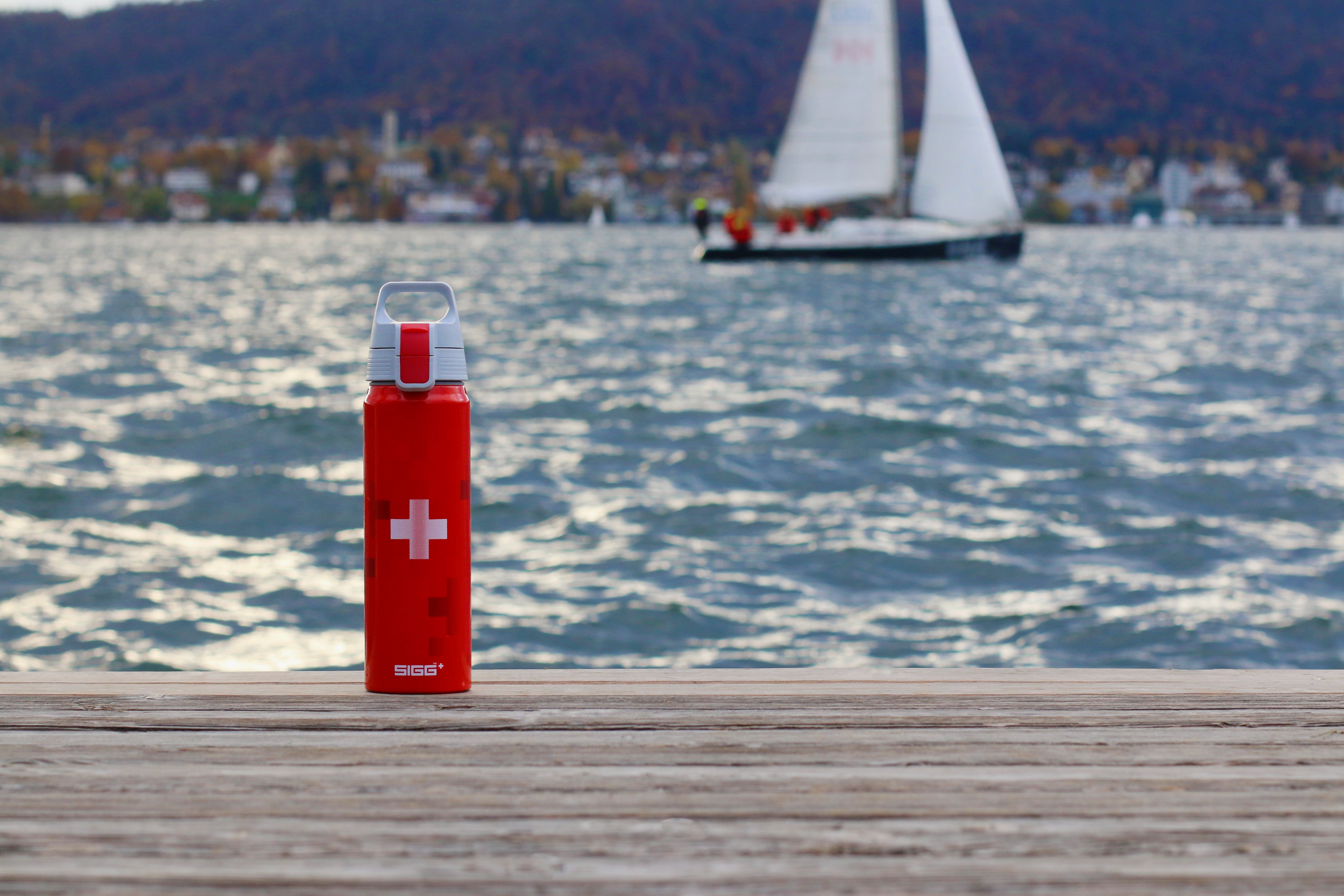 #grösse_0.75 l#farbe_swiss cross